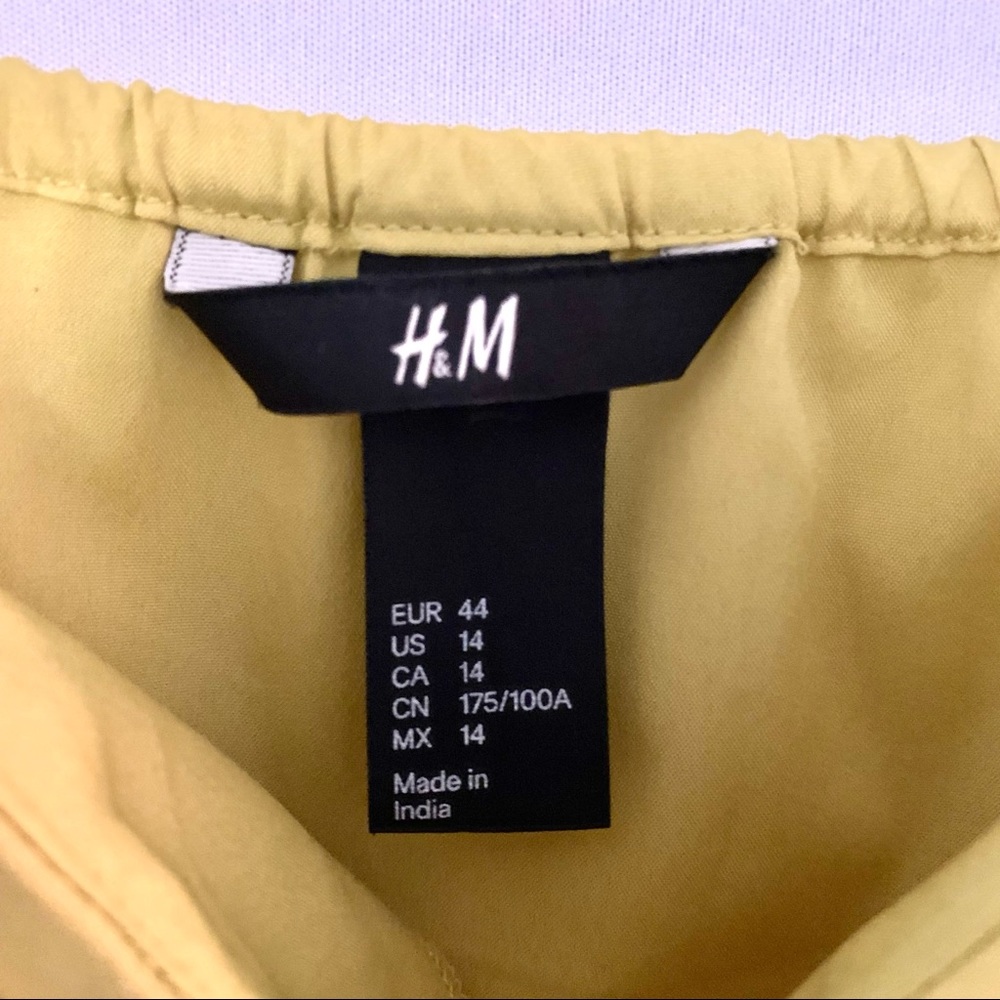 - H&M Dress - Picture 3 of 3